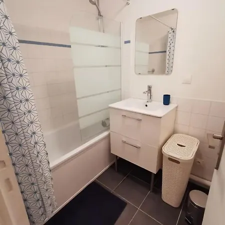 T1 Proche Rue Des Arts, Du Port Et De L'opéra Apartamento *